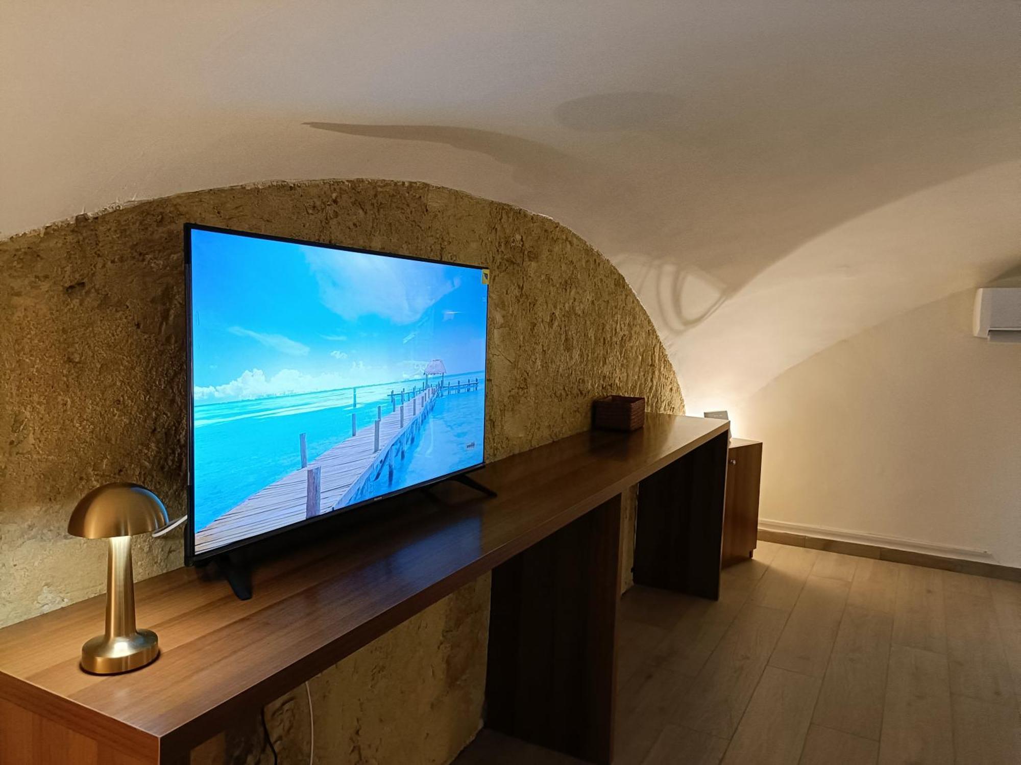 Domus Dante Al Balconcino * Naples